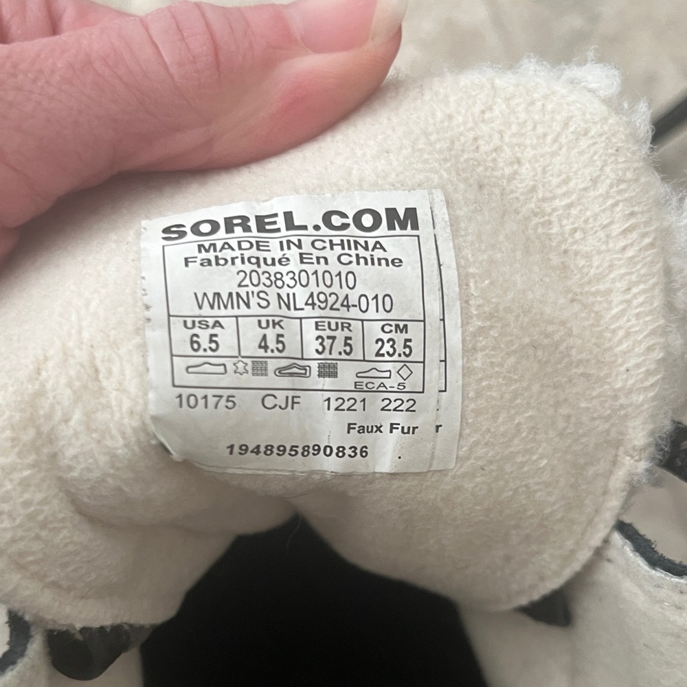 Sorel Black and Cream Winter Boots - Picture 2 of 4